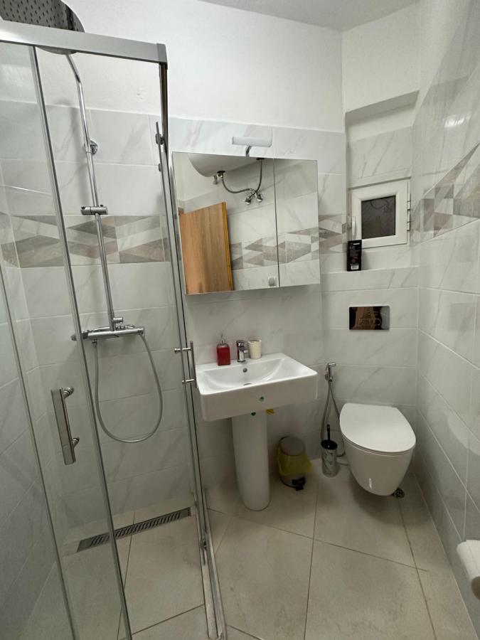 Velis Apartment Sarandë Eksteriør billede